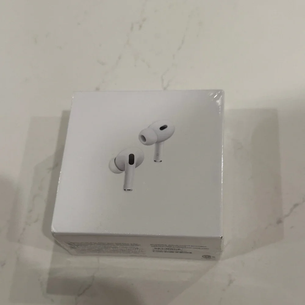 Apple AirPods Pro with Charging Case